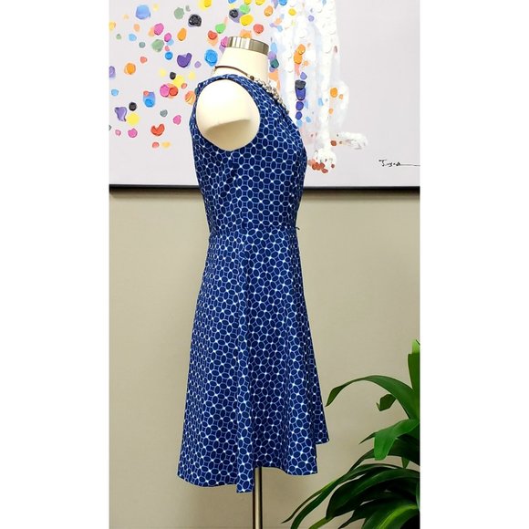 Signature Darby Sleeveless A-Line Fit and Flare Blue Patterned Dress Size 4 - Picture 2 of 4